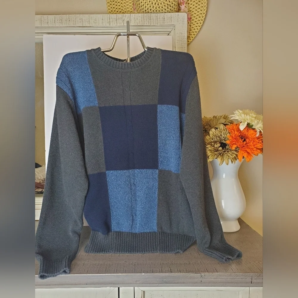 Men's Dockers Blue and Gray Sweater